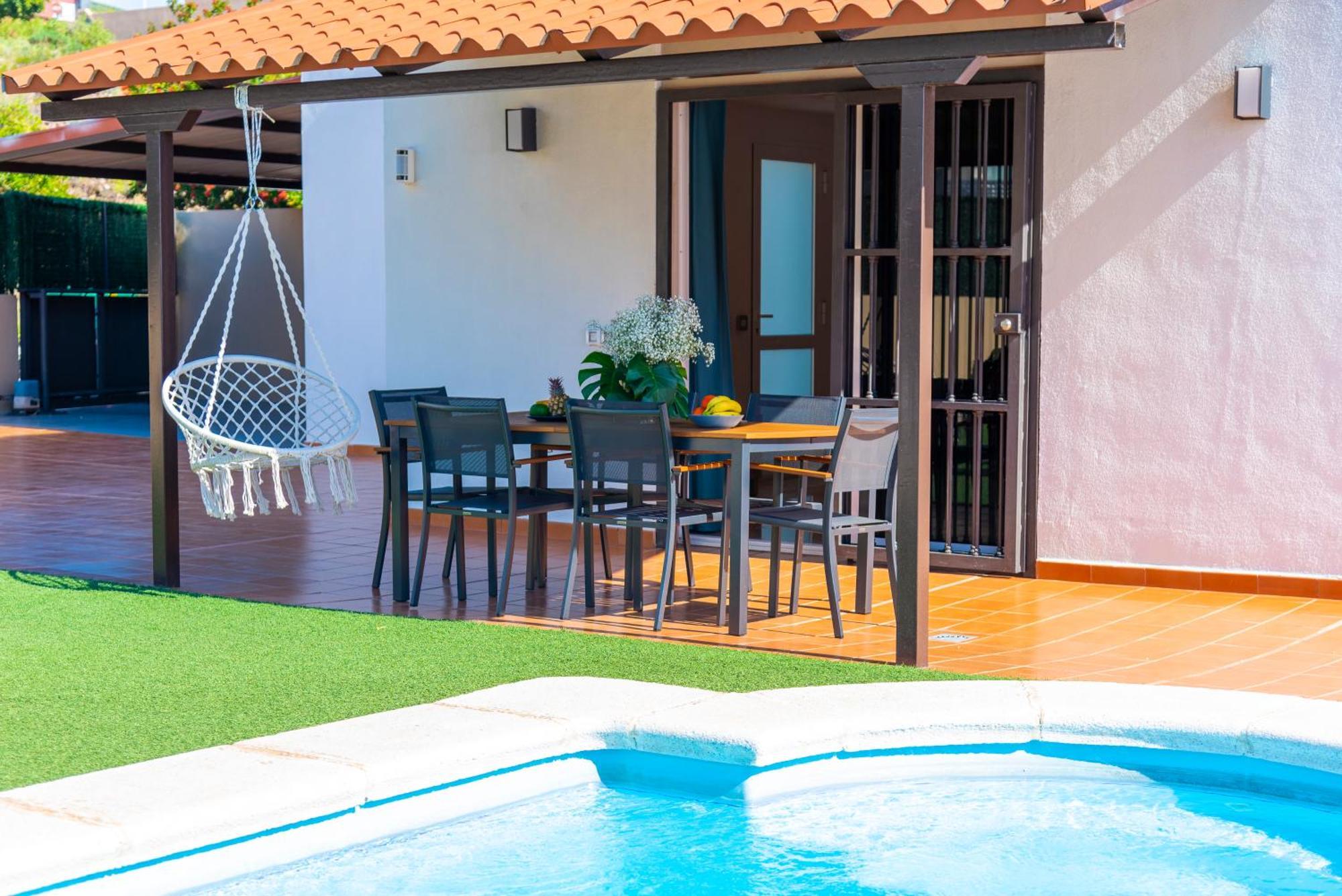 קנדלריה Villa Trueno Refugio De Lujo Con Piscina Climatizada Y Vistas מראה חיצוני תמונה